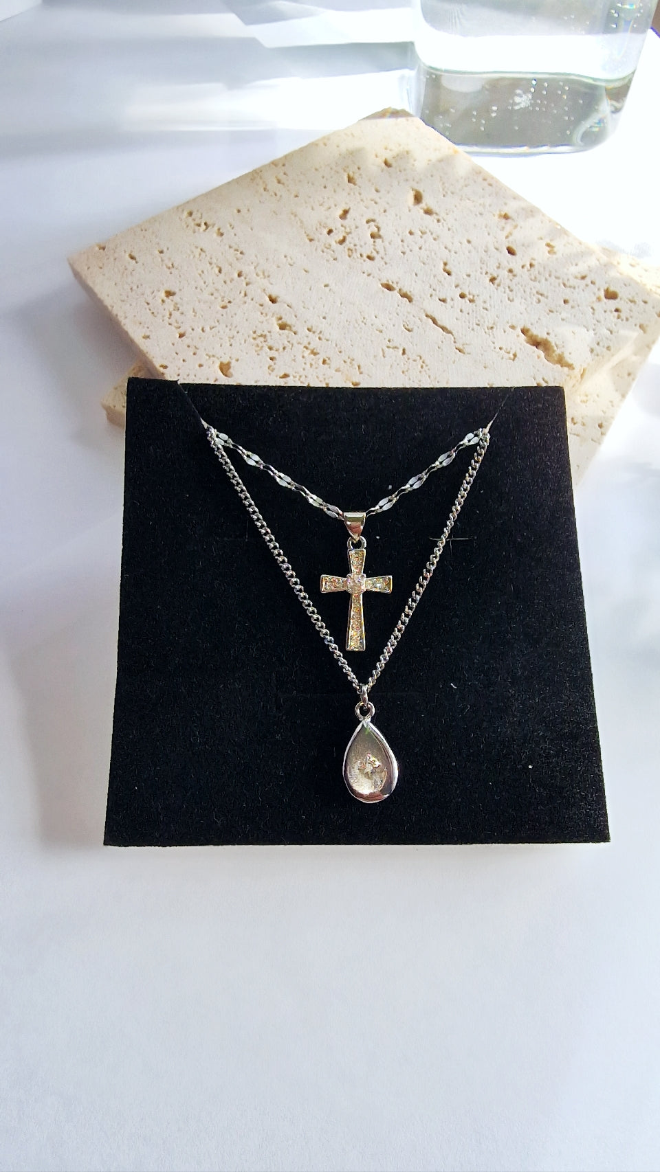 Chenelle Simple Cross Pendant