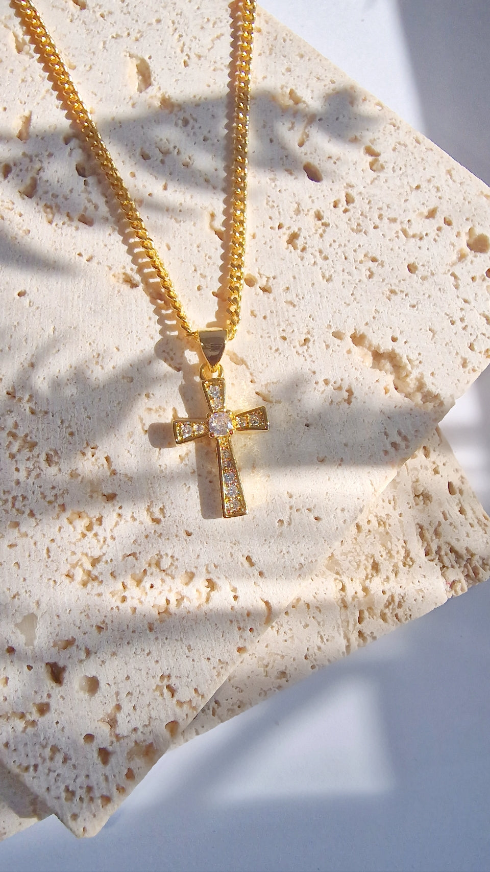 Chenelle Simple Cross Pendant