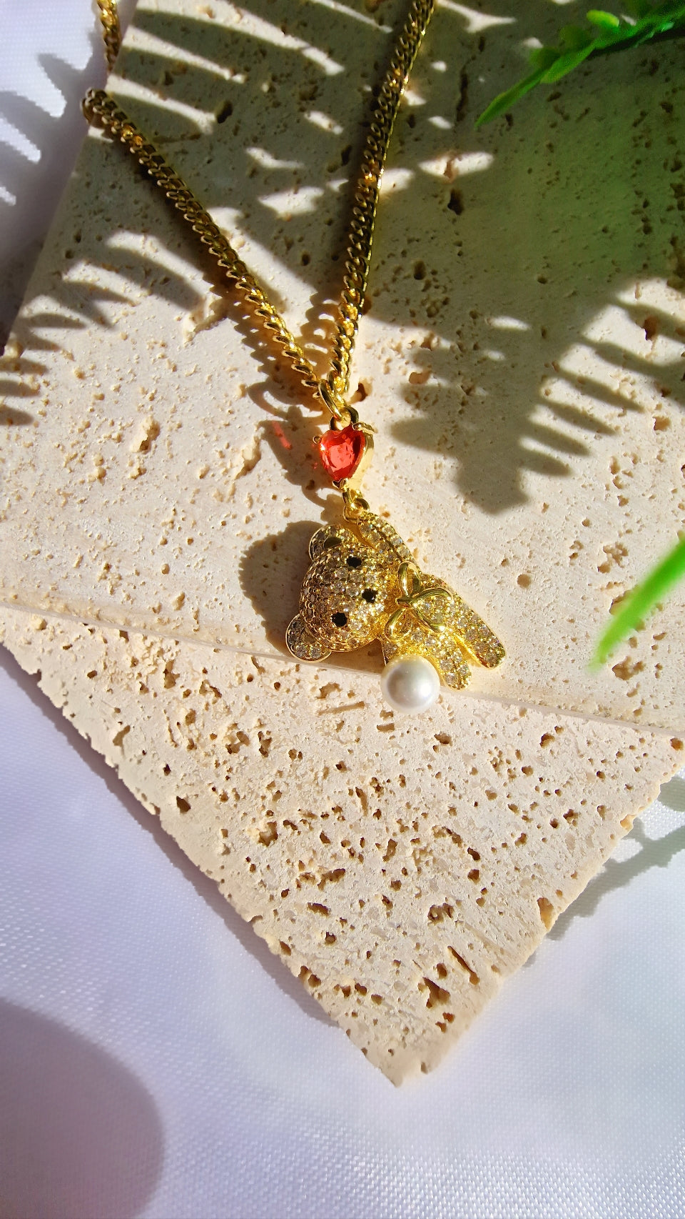 Classy Bear pendant Necklace