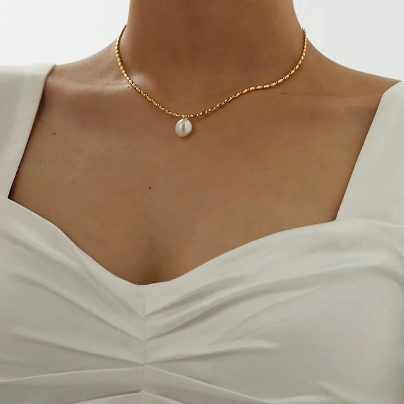 Megara Pearl Necklace